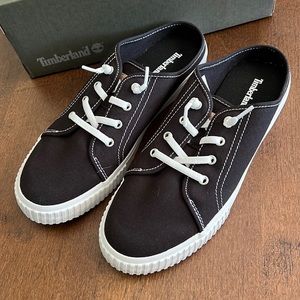 Timberland “Skyla Bay” Clogs